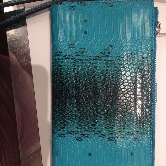 Michael Kors bag and wallet set - Picture 2 of 2